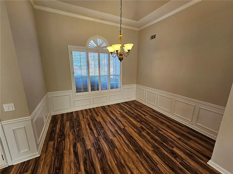 1550 Argonne Ln — Photo 7