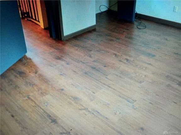 4th image of 1960 Larkswood Dr