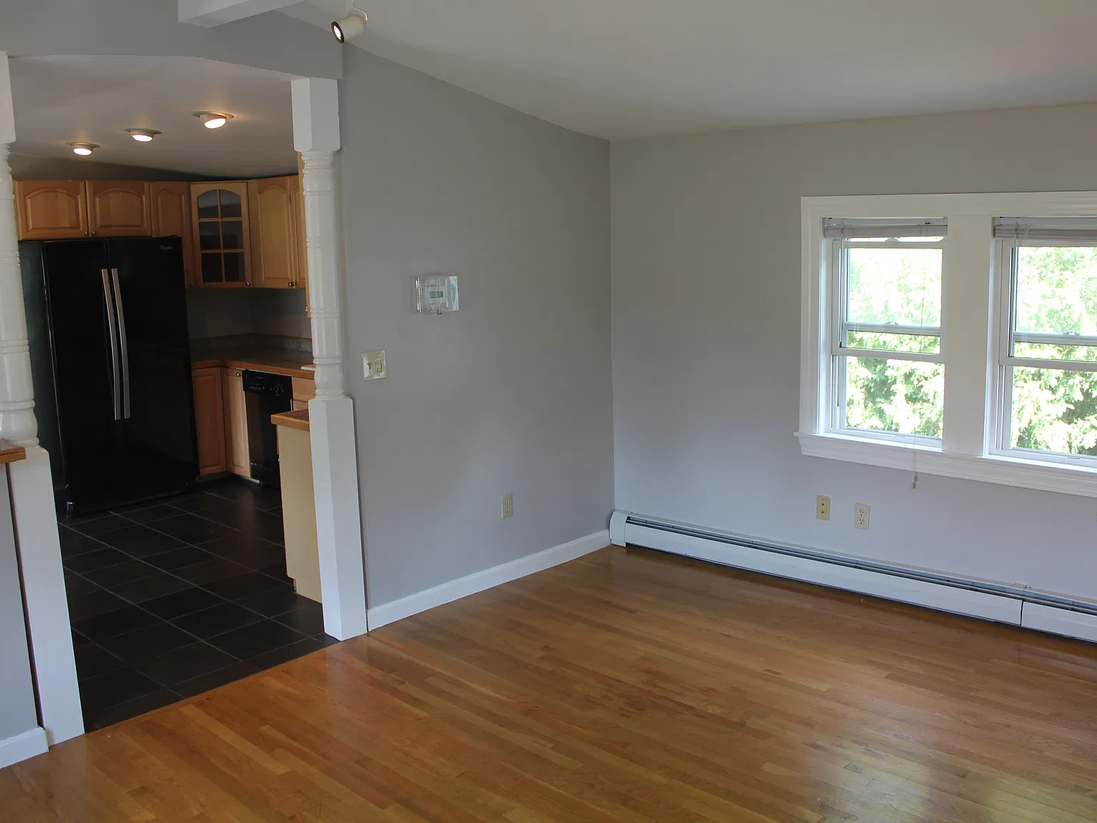 3 bed, 1200 sqft, $2,475 — Photo 2