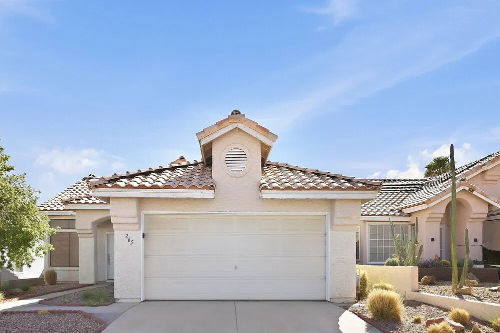 4 bed, 2.0 bath, 1524 sqft, $2,395 — Photo 1