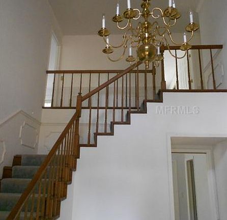2nd image of 1185 Larchmont Dr