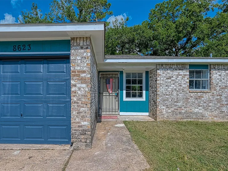8623 Valley Forest Dr — Photo 7
