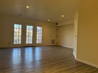 684 Quincy Bridge Ln #303, Glenview, IL 60025