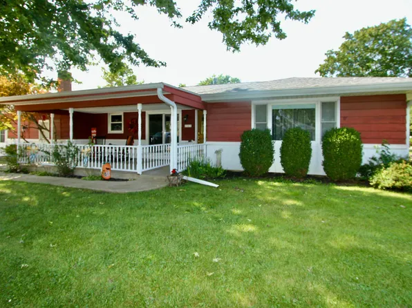 202 Sterling St, Washington, IL 61571