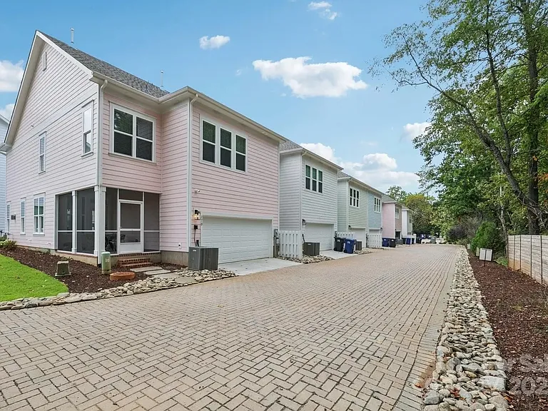 274 Gilead Rd — Photo 4