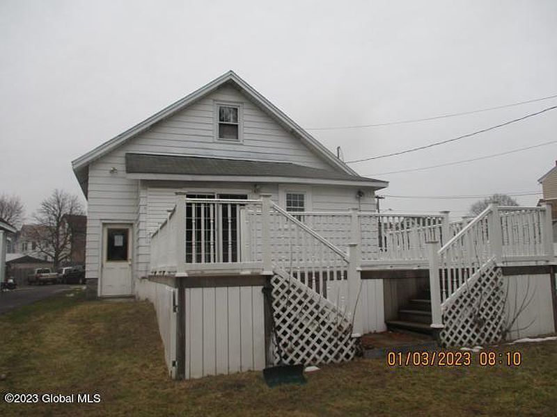 3rd image of 1010 Lakeview Avenue
