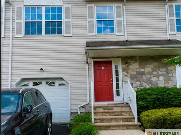 5 Edith Pl, Somerset, NJ 08873