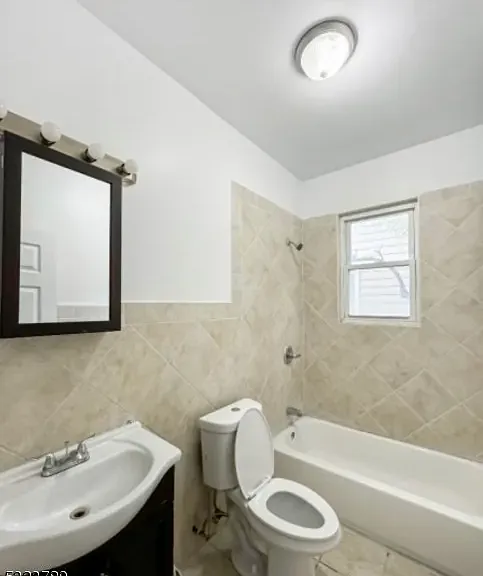 246-248 Columbia Ave #1 — Photo 23