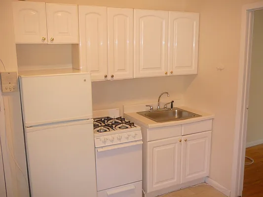 Rented by Kings Court Real Estate | media 50