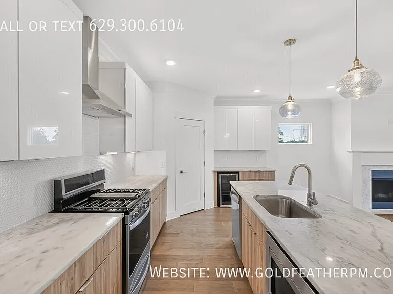253A Riverside Dr — Photo 15