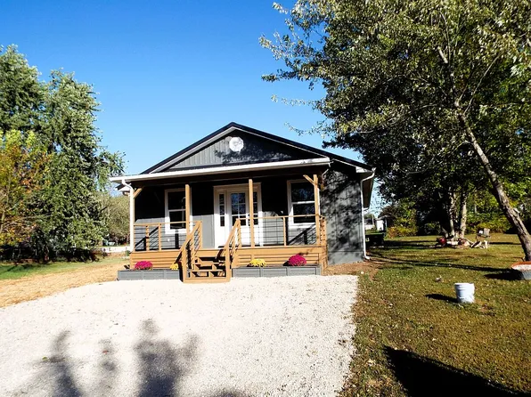 964 Joann St, Marshfield, MO 65706