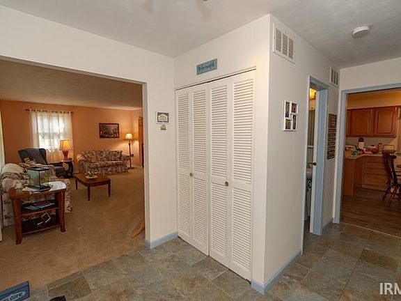 3rd image of 16922 Colony Dr