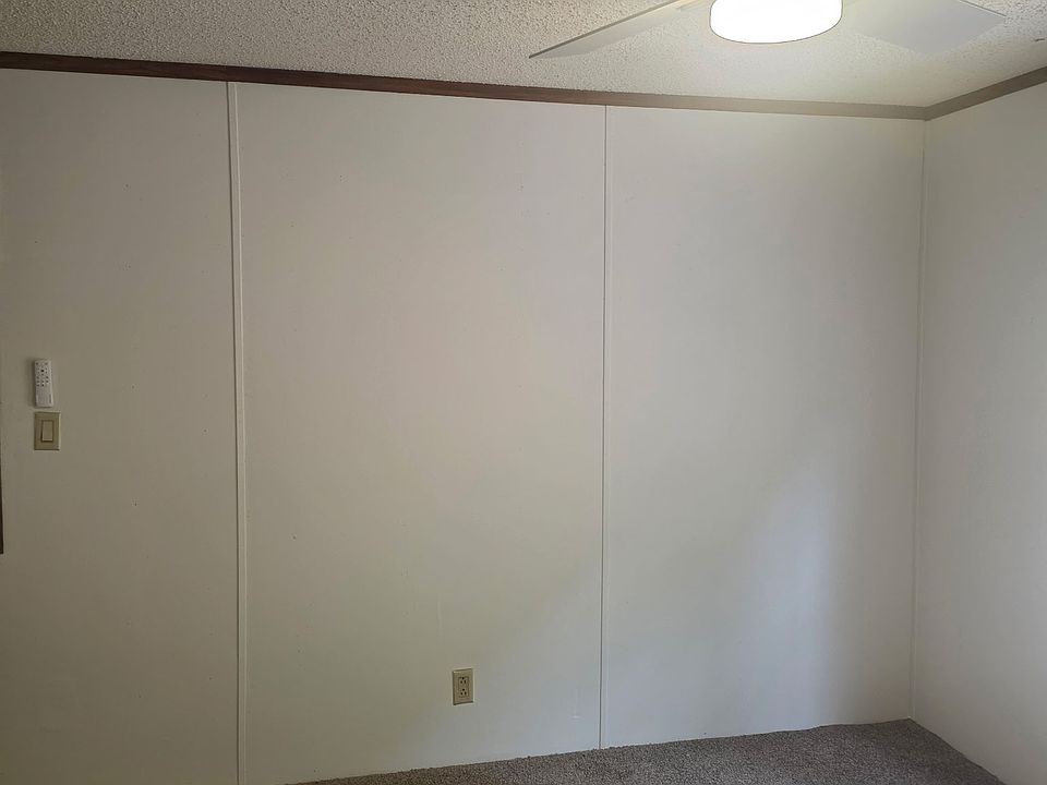 2nd image of 74 Hickory Hollow Trl