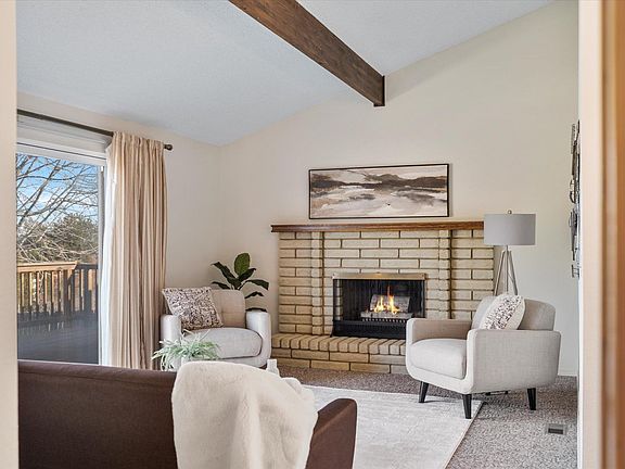 4th image of 4026 Ironton Dr