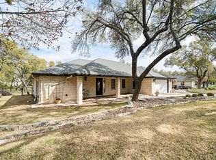 716 Meadow Oaks Dr, Dripping Springs, TX 78620