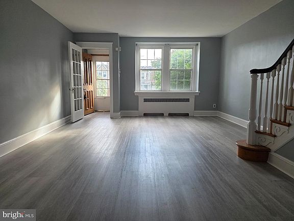 3rd image of 3019 Knorr St