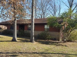 710 N 2nd St, Ozark, AR 72949