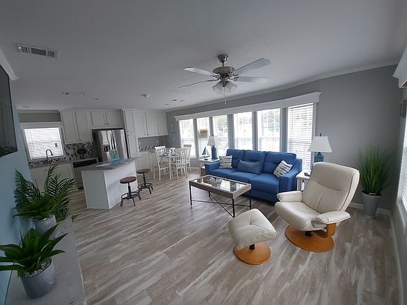 4th image of 7125 Fruitville Rd #1549