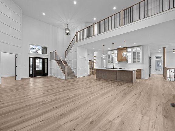 4th image of 411 Whitetail Ln