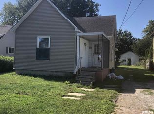 934 E Elm St, Canton, IL 61520