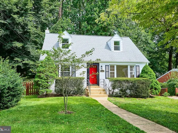 6506 Oakwood Dr, Falls Church, VA 22041