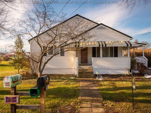 167 Clayton Ave, Hurricane, WV 25526