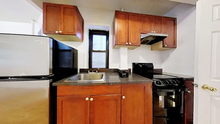 43 Clinton Street #3B in Lower East Side, Manhattan | StreetEasy