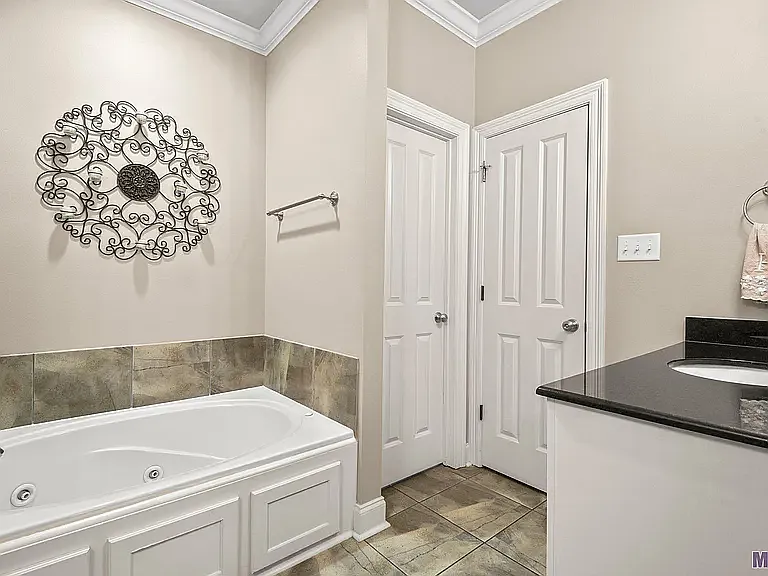 7611 Ibiza Dr — Photo 12