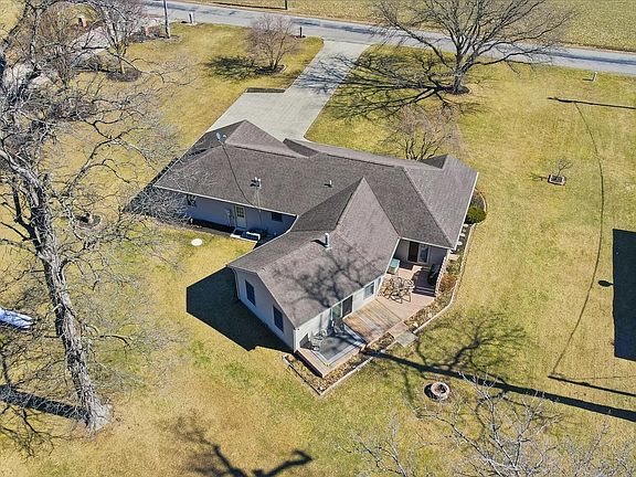 3rd image of 10312 Sidle Rd