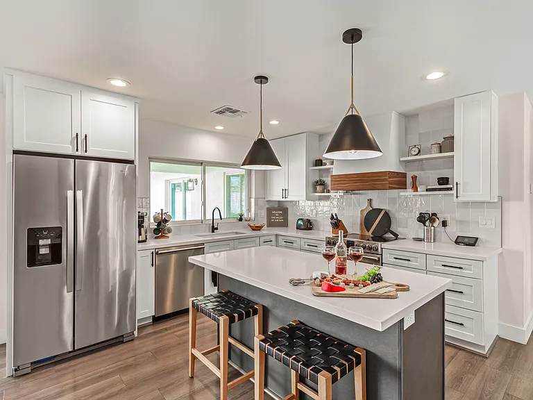 5202 E Karen Dr — Photo 7
