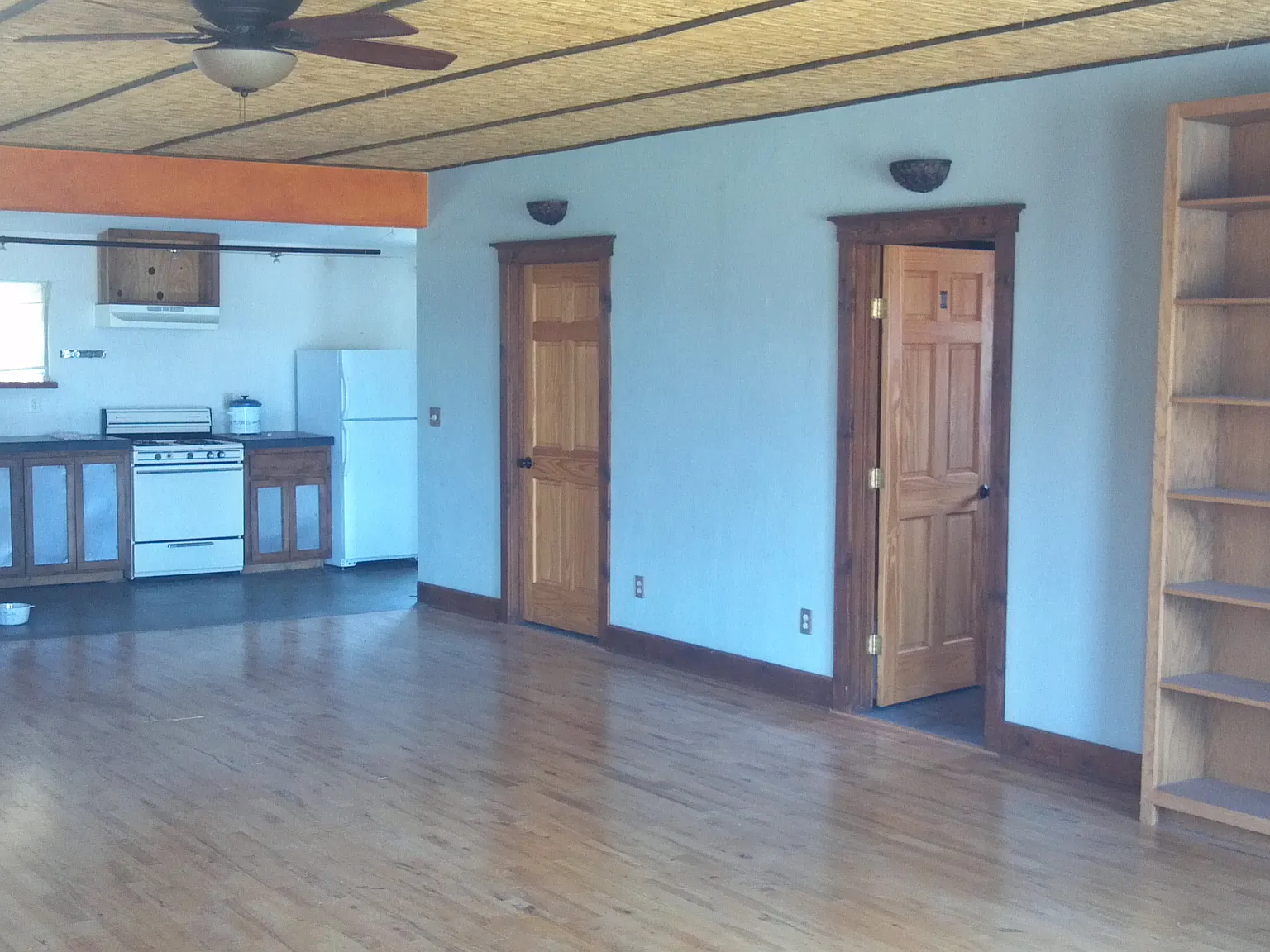 1 bed, 1520 sqft, $900 — Photo 2