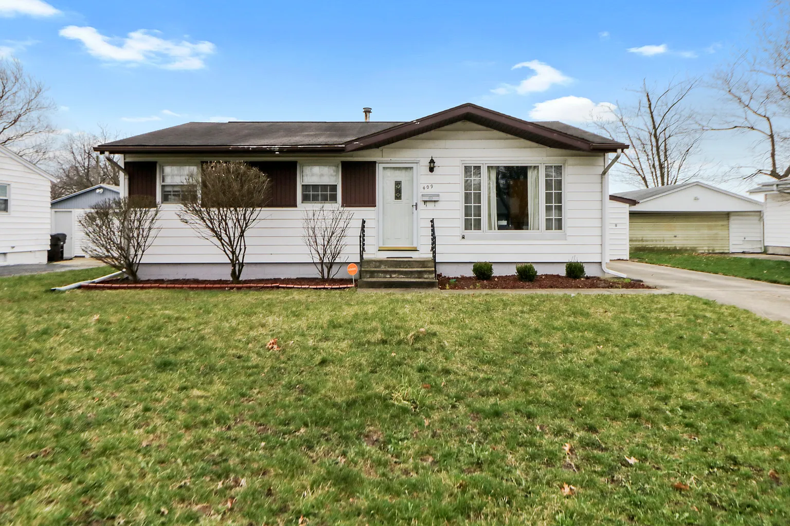 409 Broadmeadow Rd photo 1