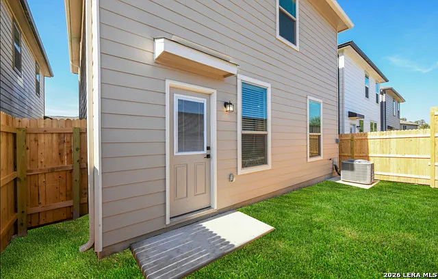 10643 W Military Dr — Photo 12