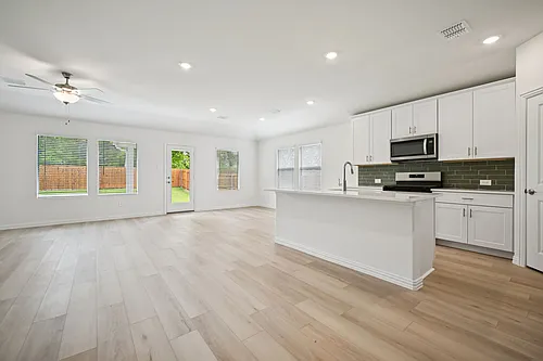 2231 Rannoch St Photo 1
