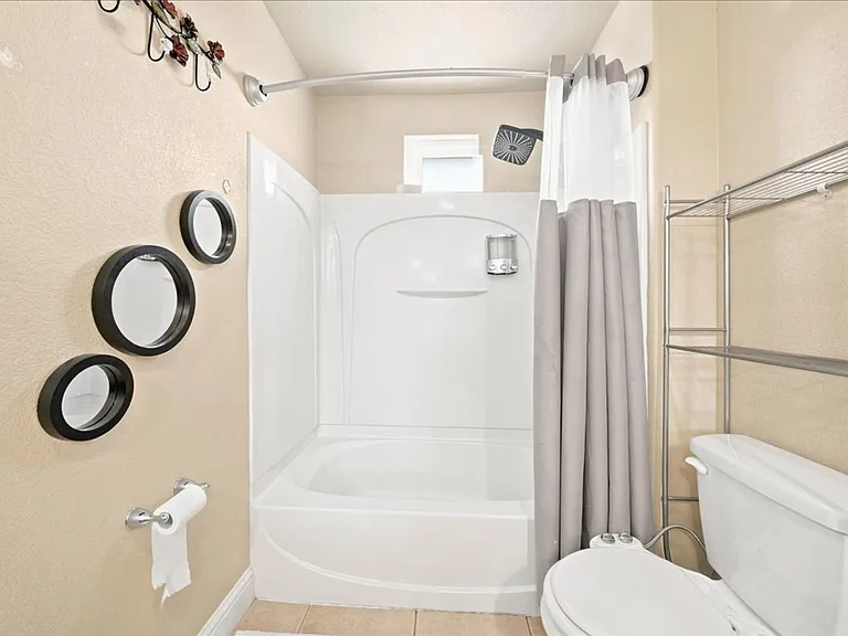 9105 Echo Point Pl — Photo 20
