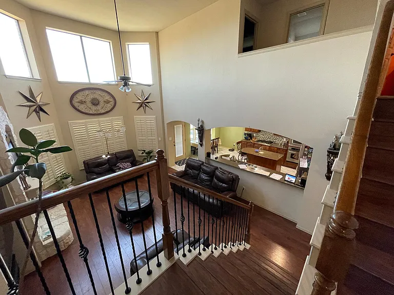 12812 Outlook Ave — Photo 13