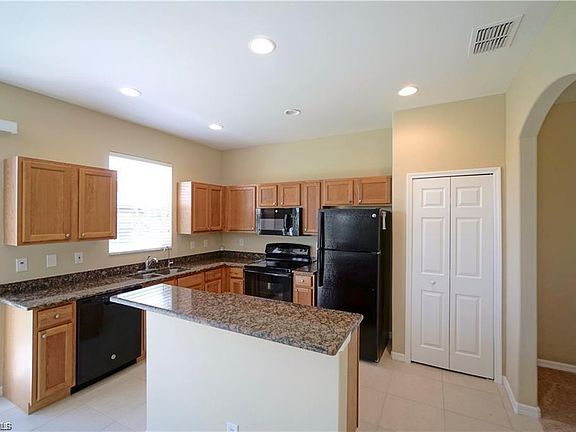 4th image of 953 Graystone Ave