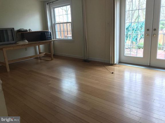 2nd image of 3369 Tidewater Ct #B-6