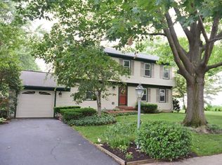 476 Longmeadow Rd, Lancaster, PA 17601