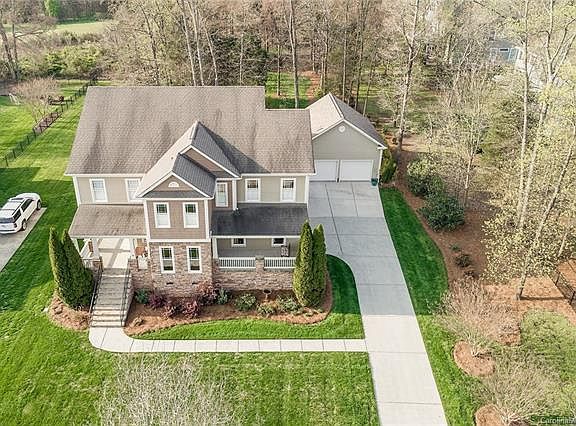3rd image of 518 Skybrook Dr