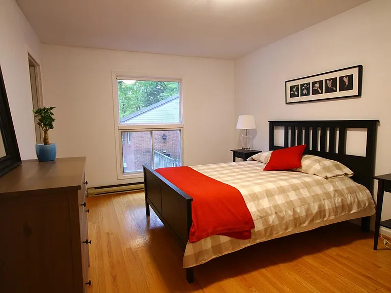 362 Shanty Bay Rd — Photo 5