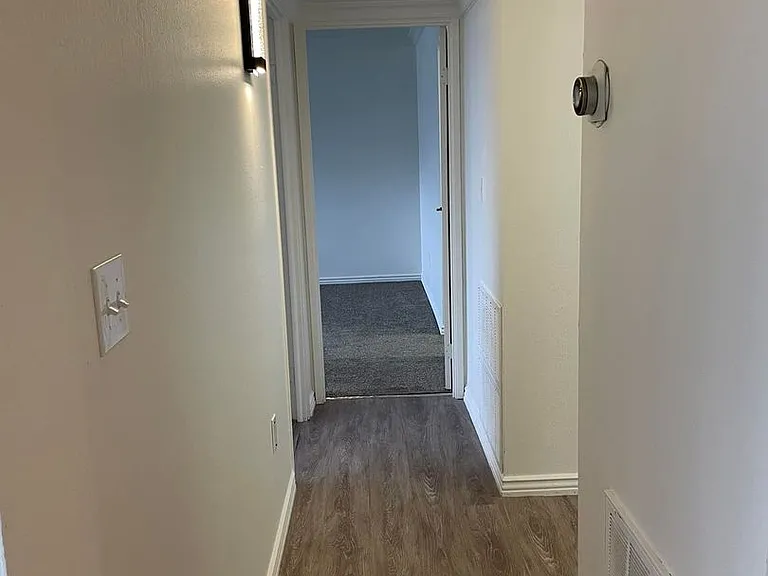 241 N Vine St E #1203 — Photo 9
