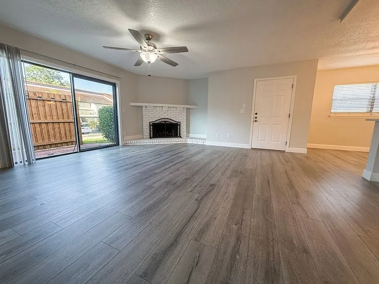 150 Killarney Bay Ct #5 — Photo 12