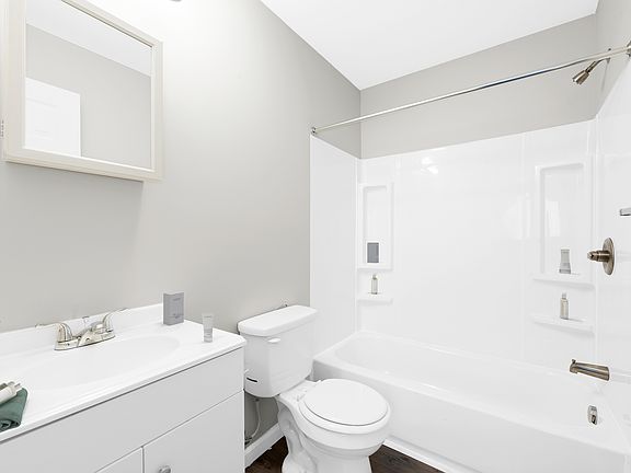 2nd image of 257 S Central Ave #17832592