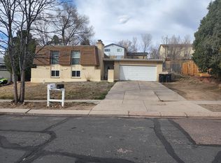 1052 Magnolia St, Colorado Springs, CO 80907