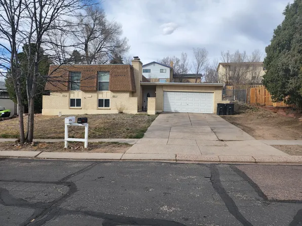 1052 Magnolia St, Colorado Springs, CO 80907