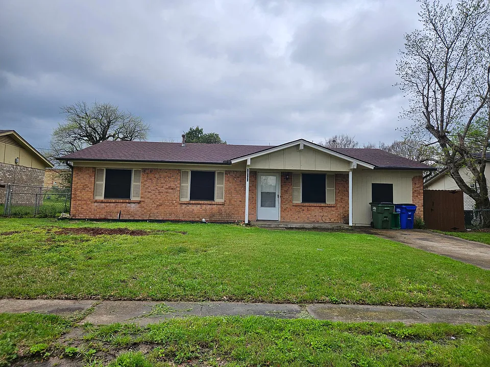 15139 Marsha Dr