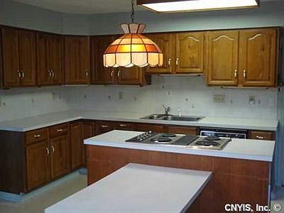 4th image of 130 Spyglass Ln