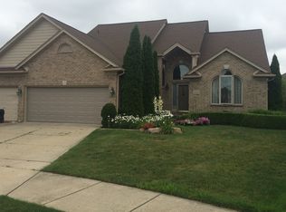 16014 Summer Ct, Macomb, MI 48044