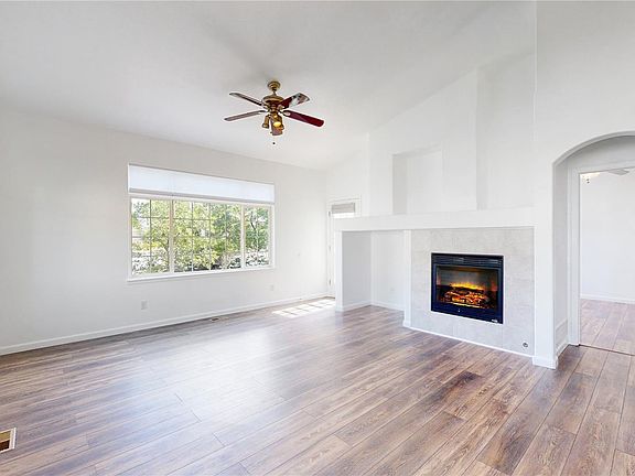 2nd image of 22385 E Plymouth Pl